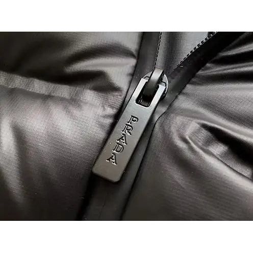 Prada Vest Hypelusitana