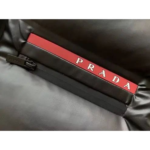 Prada Puffer Hypelusitana
